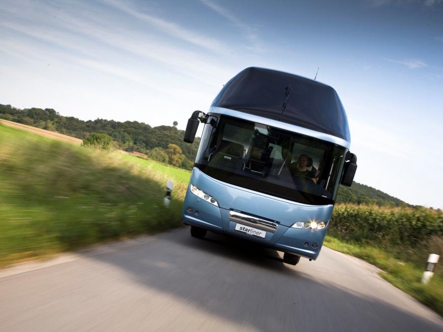  Neoplan Starliner SHD L 2009 года  (фото 2 из 12)